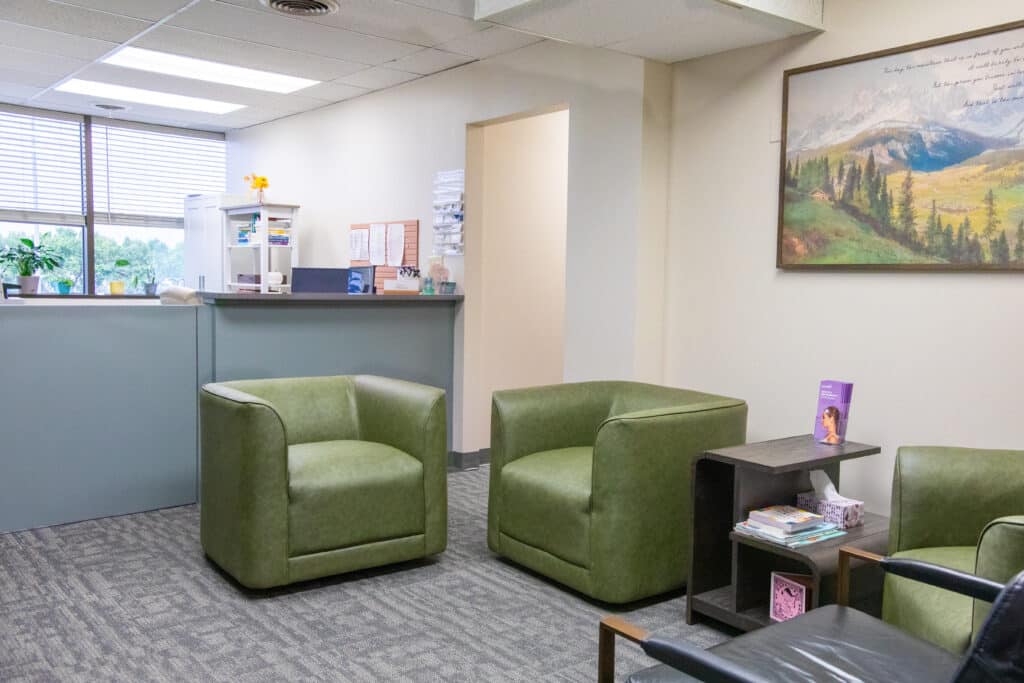 Comfortable waiting area at Gatlin Psychiatric Services